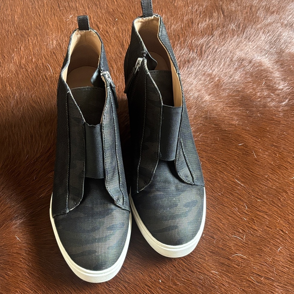 Women's Camo Wedges